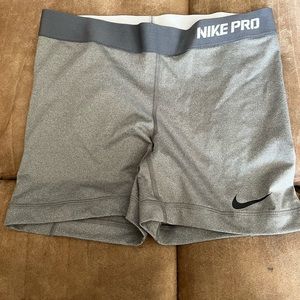 Women’s Size Small Grey Nike Pros